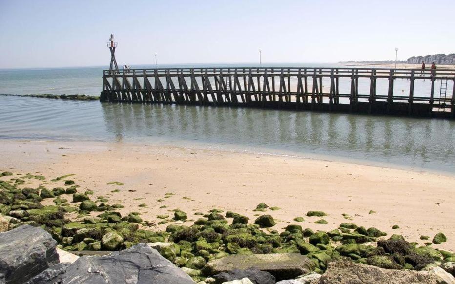 Ryo Beach Courseulles-sur-Mer Exterior foto
